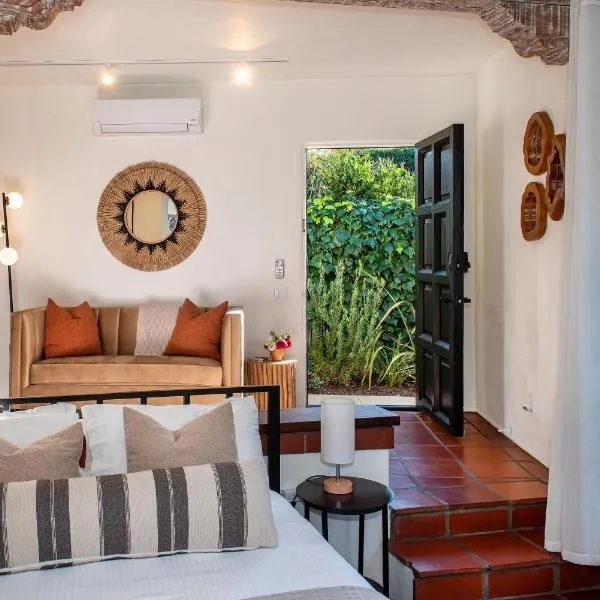 Casa Blanca Suite A1 - New, Private, Cozy!, hotel a Montecito