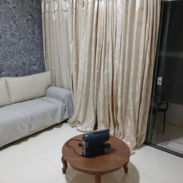 Air-conditioned apartment accommodates up to 6 people