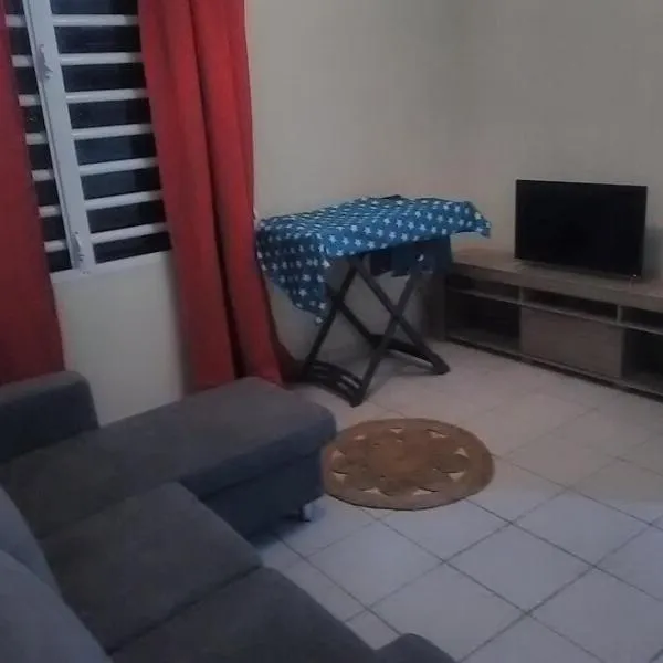 Quiet 3-room apartment with bay view - rest and teleworking, hotel a Le Robert