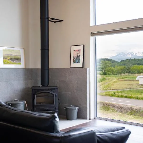 Villa HIGASHIKAWA -Hokkaido-, hotelli kohteessa Higashikawa