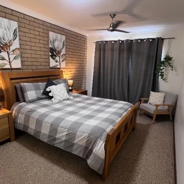 Unit in Evans Head, close to Cafes Clubs and town centre, Short walk to beaches, хотел в Евънс Хед