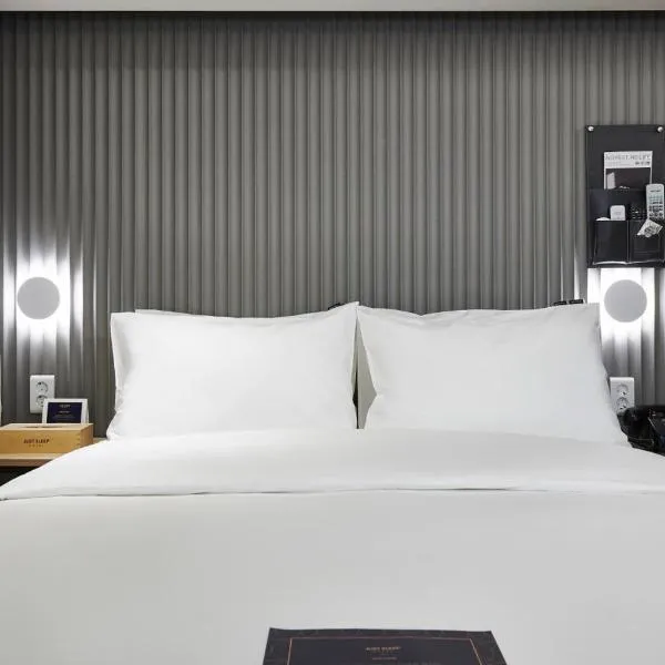 Viesnīca Just Sleep Hotel Jihaeng Station pilsētā Tongduch'ŏn
