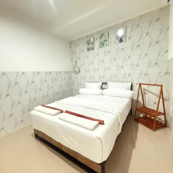 Private Room In Bali 10Mints To Sanur Beach, hotel em Sanur
