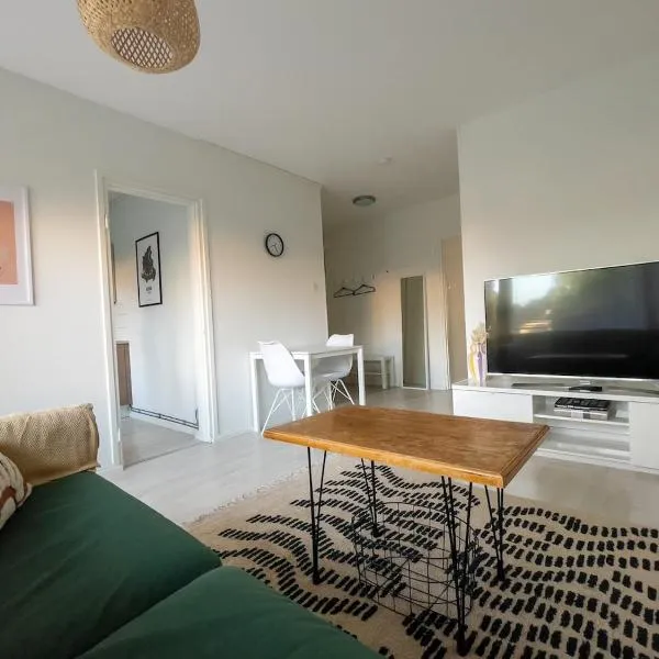 Bright apartment in the Center, hotel in Kajaani