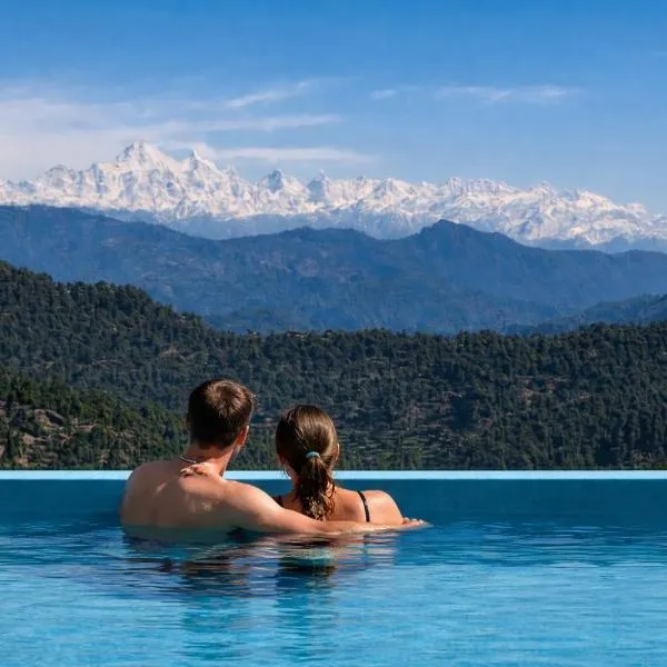 Spellmount - Himalayan View Infinity Pool Resort In Kausani, hotel di Kausani