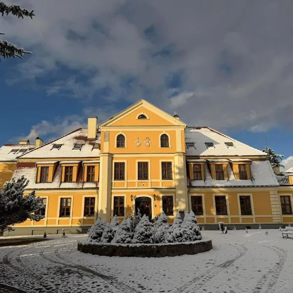 Pałac w Rymaniu, hotel en Rymań