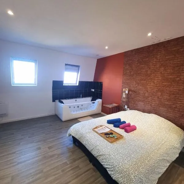 Suite Rose #3#- Ambiance cosy & Jacuzzi-self check-in, hotel en Roubaix