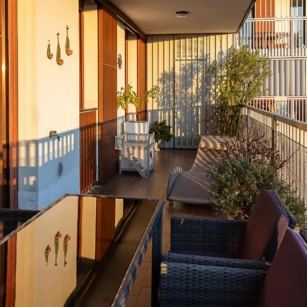 Sky Garden Stay Milano - Private Garage, hotel v Miláně