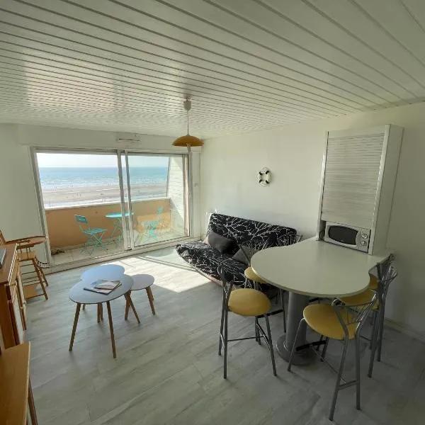 Cocon Marin 2 Etoiles - Face Océan et Balcon, hotell i Fort-Mahon-Plage