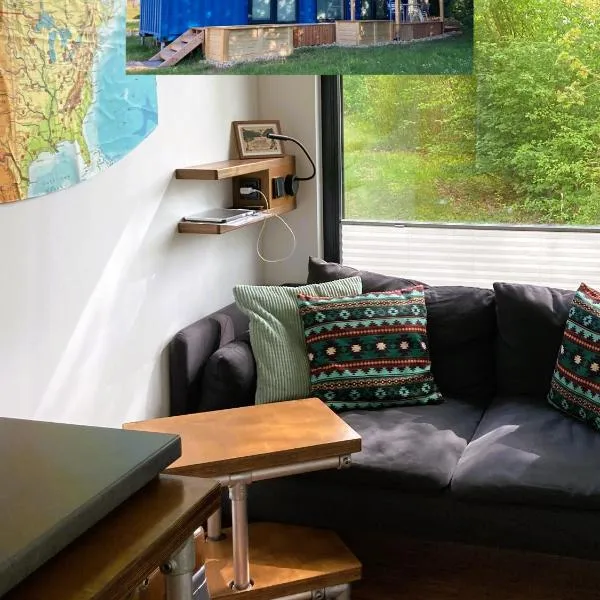 Tiny House im Seecontainer mit Parkplatz, Glasfaser, Netflix, Veranda und gehobener Ausstattung, hotel en Coburg