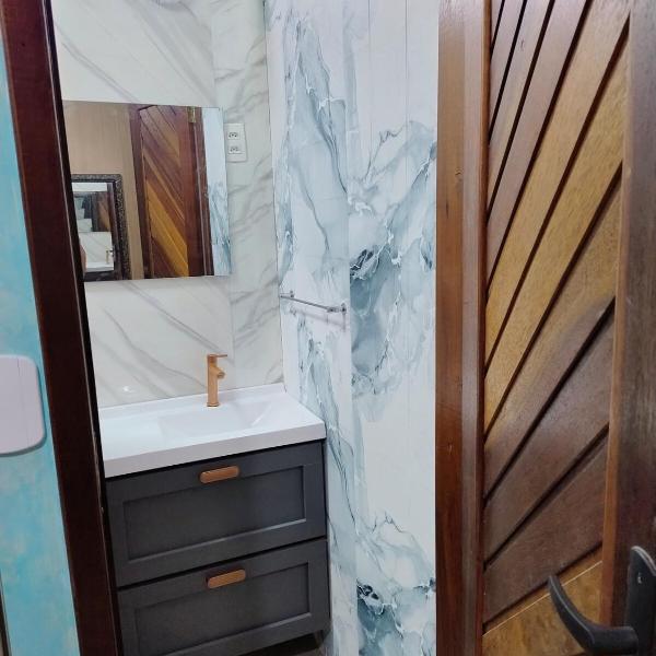 Apartamento inteiro moderno com 7 camas em frente ao metrô - Foto 3