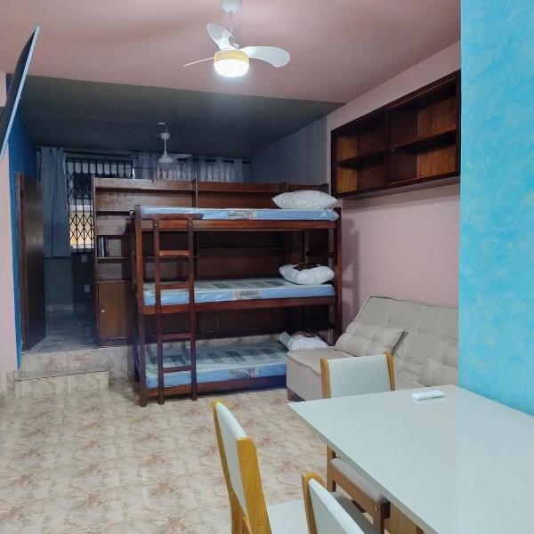 Apartamento inteiro moderno com 7 camas em frente ao metrô