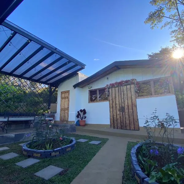 Cabañas Tierra Fértil #2, hotel en Montaña