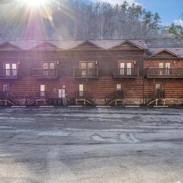 Riverfront Lodge, hotel in Tellico Plains