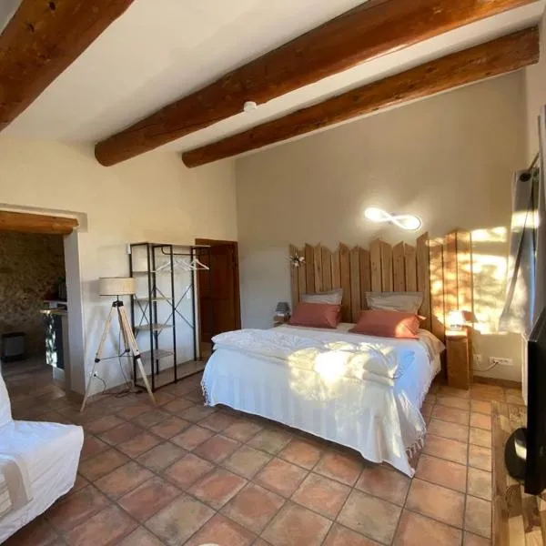 Charme au Domaine De La Bleone, hotel em Mirabeau
