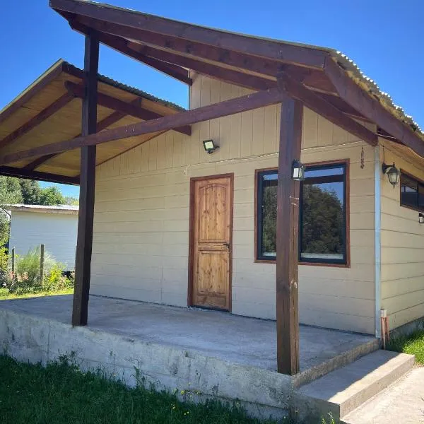 Cabañas Queltehue Panguipulli Huellahue, hotel en Huellahue