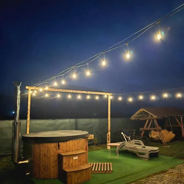 Cazare la fermă, Hotel in Galeşu