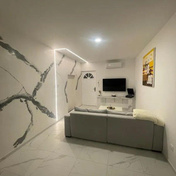 Station, Hotel in Saint-Étienne-de-Saint-Geoirs