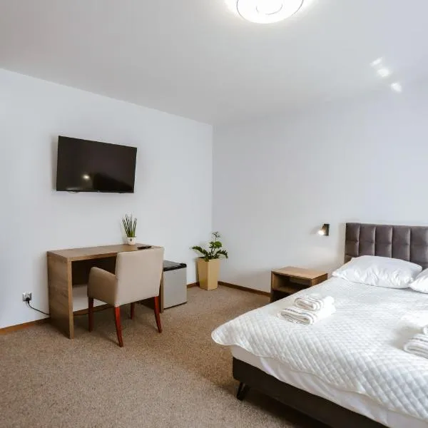 Hotel Lubaczów Hotel Restauracja u Dina, hotel en Lubaczów