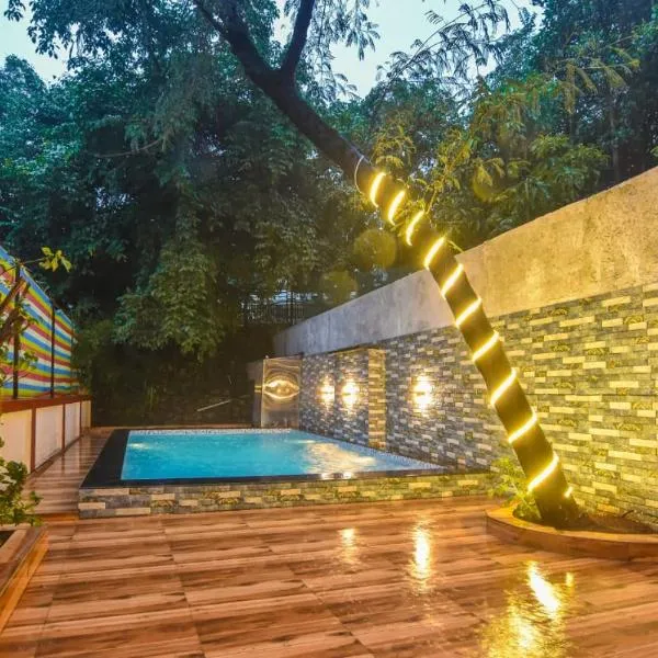 Diamond Villa - The Dream Stays ll pvt pool ll 2AcRooms ll WiFi, hotel in Lonavala