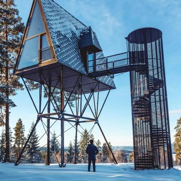PAN Treetop Cabins, hotel em Åsnes