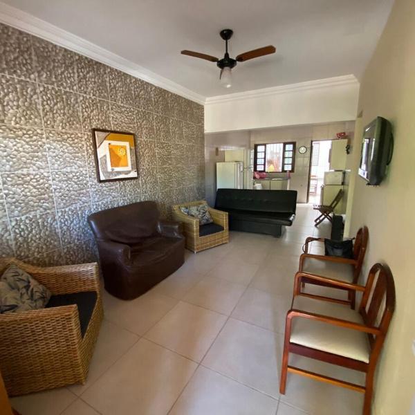 Casa com piscina, a 500m da praia