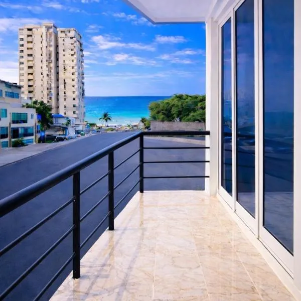 Elegant Chipipe Apartment Walk to the Beach, хотел в Салинас