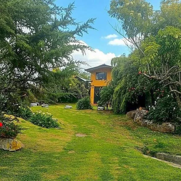 Iwoka Ecoturismo, hotel en La Calera