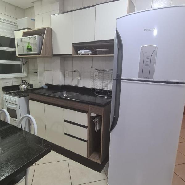Apartamento beira mar pé na areia mobiliado - Foto 4