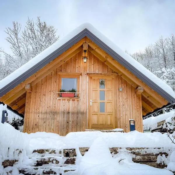 Glamping Avantura- a natural getaway by the Kolpa River, hotel in Kostel