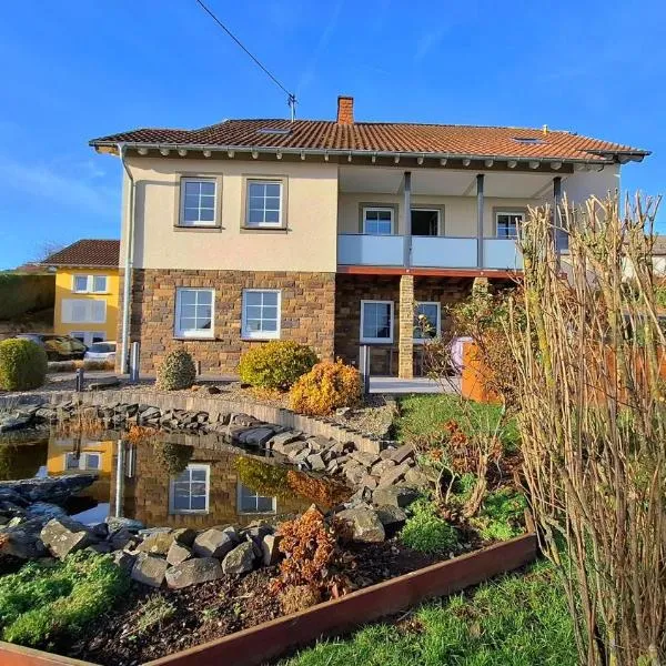 Ferienwohnung Sonnenaufgang โรงแรมในObergeckler