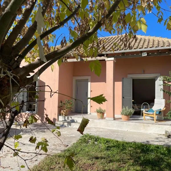 Papiri Beach Summerhouse, hotel in Agios Georgios