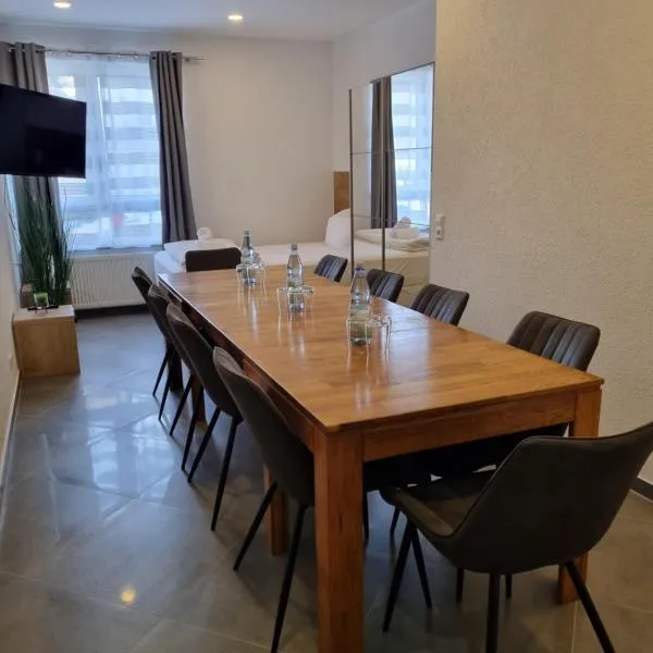 WellandHome Aalen - XXL Deluxe Apartment, хотел в Аален