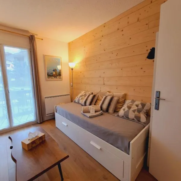 Studio Les 3 Lys Auron, hotelli kohteessa Auron