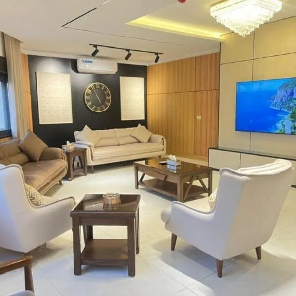 ريڨا للأجنحة السكنية Riva suites โรงแรมในอีรบิด