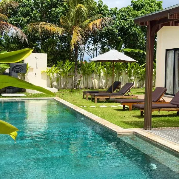 Villa YAOUH à Seseh, hotel a Munggu