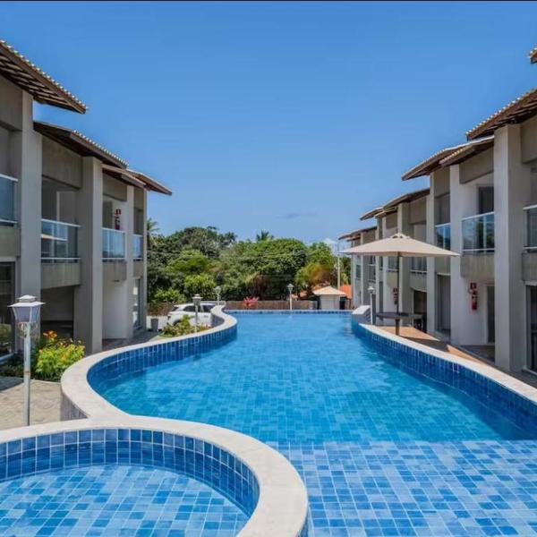 Village com 2 suites com ar a 300mts da praia e do rio