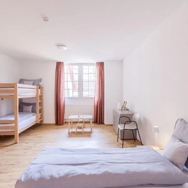 Bed and Breakfast Kloster Frienisberg, hotel di Seedorf