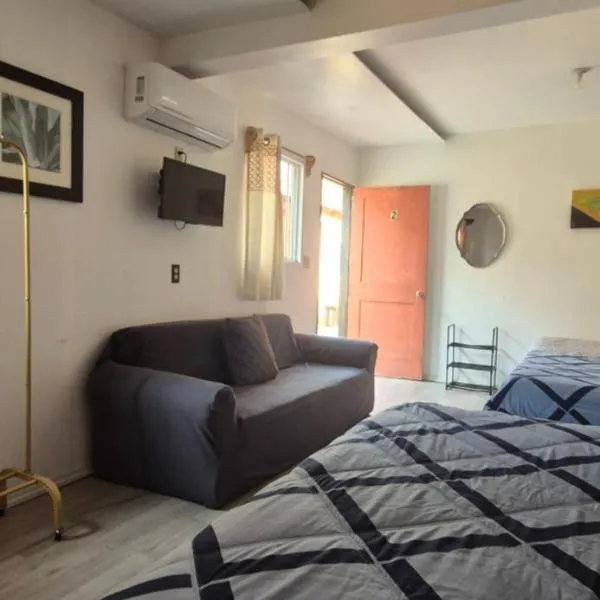 Lolas House, hotell i Ensenada