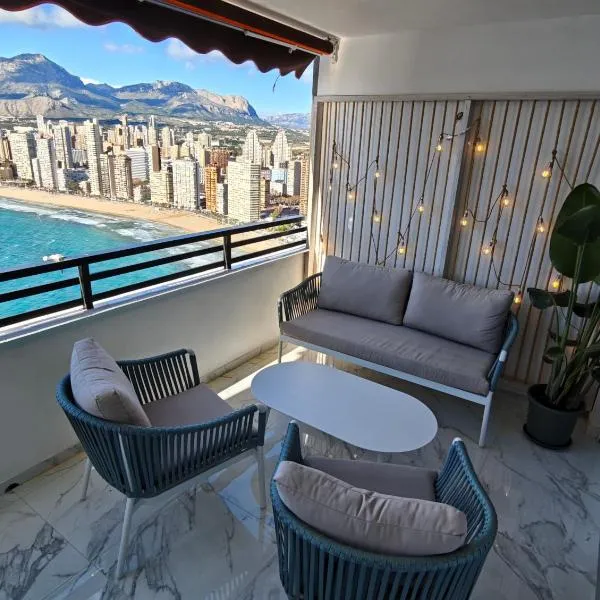 Sea&Skyline Suites Benidorm, hotel em Benidorm