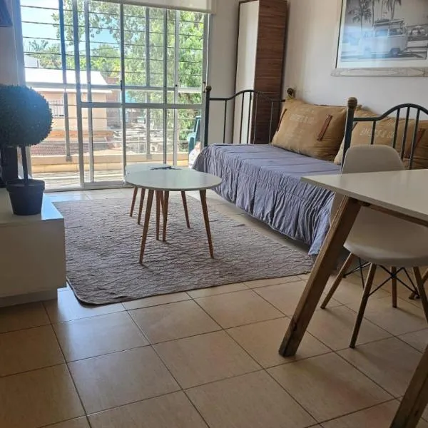Acogedor departamento 1 dormitorio, hotel em El Palomar