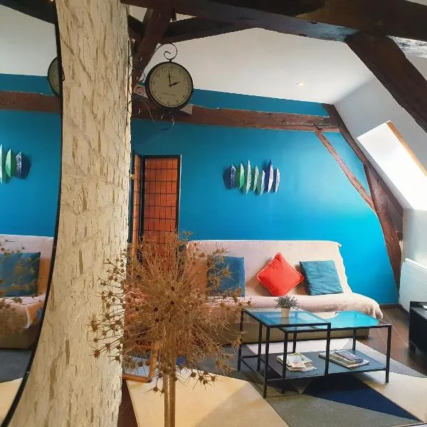 Appartement entier - Centre ville - Batiment historique, hôtel à La Tour-du-Pin