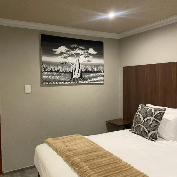 Village Walk Guesthouse, khách sạn ở Kgabalatsane