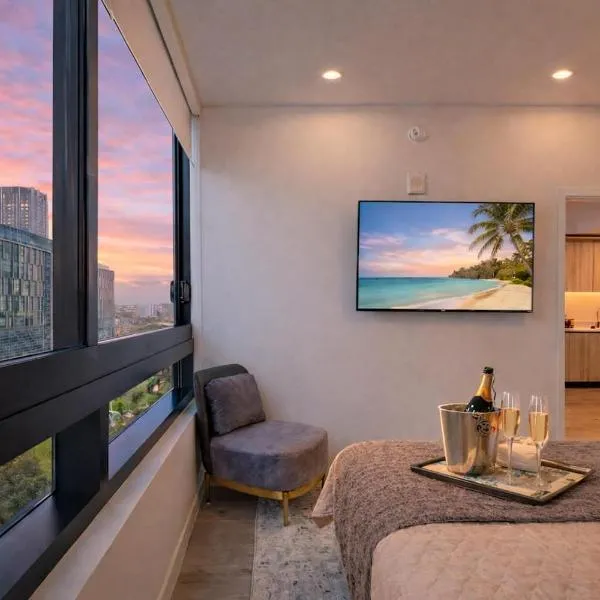 Skyline Views Rooftop Pool FREE Parking, Hotel in Miami