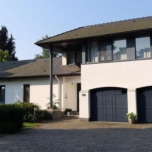 logies Huis Liselotte، فندق في غينك