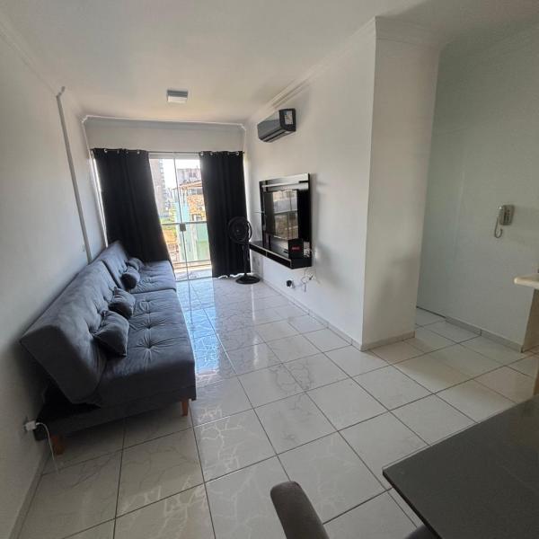 Apartamento Enseada, elevador e garagem próx a praia