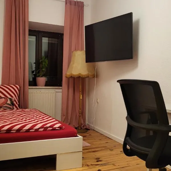 Gemütliches Gästezimmer in der Saarbrücker Innenstadt, hotel en Saarbrücken