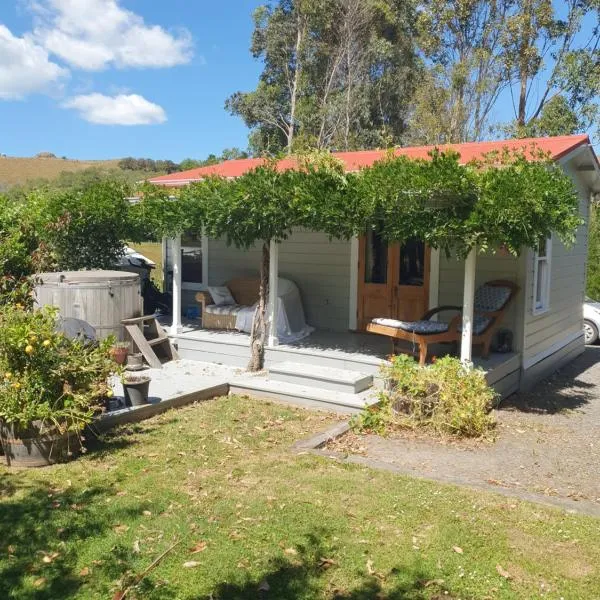 Little House of Bloom at Cape South, hotel u gradu Waimarama