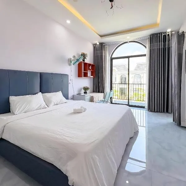 Homestay Lavila Tân An, hotel en Bình Xuân
