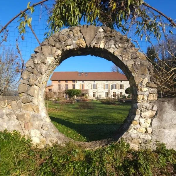 La Ferme Bugiste - Maison de caractère, khách sạn ở Belley